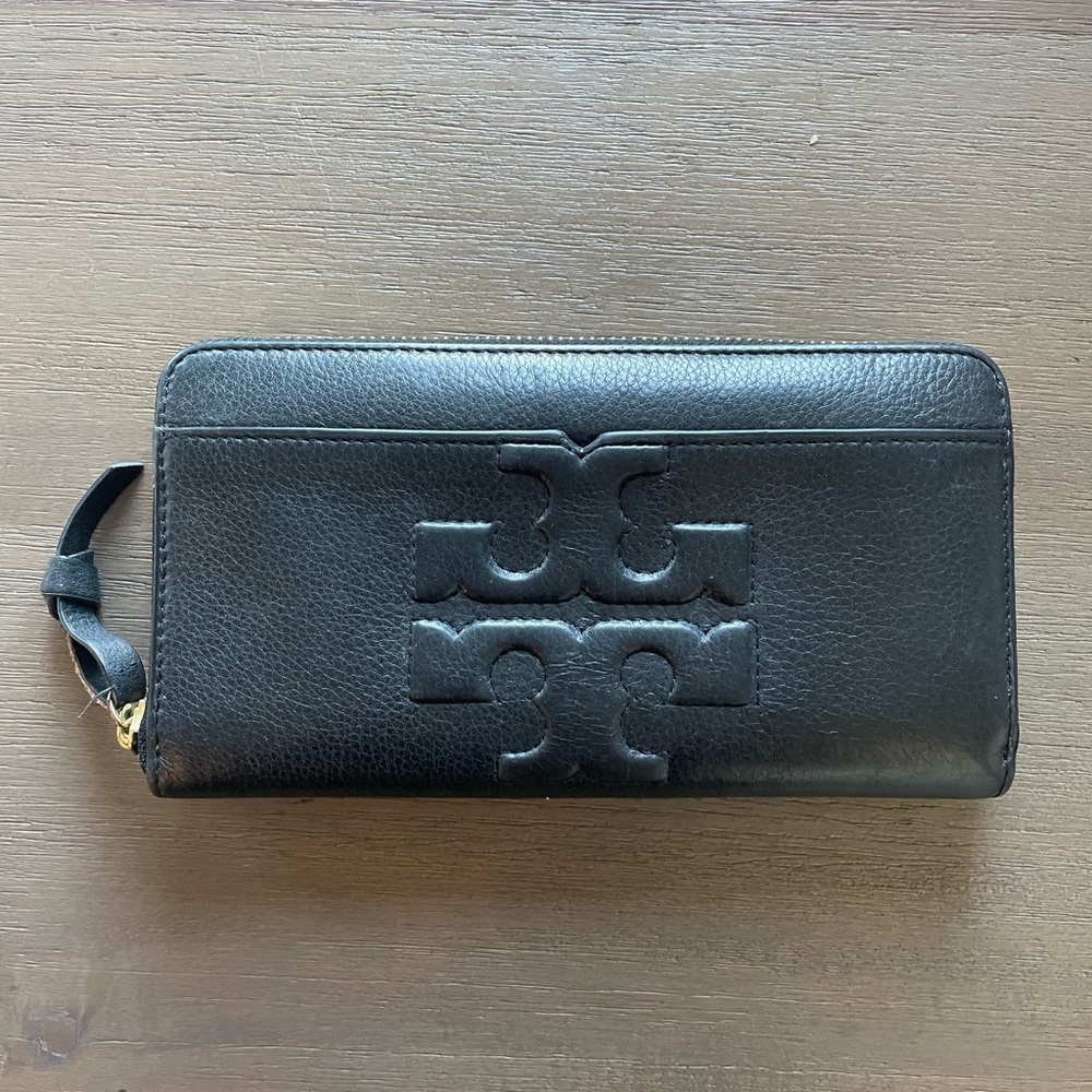 Tory Burch Black Leather Wallet